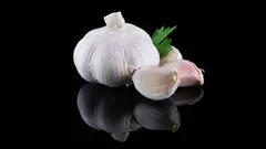 Kdy je česnek prospěšný a kdy spíš škodí – znáte všechny jeho účinky