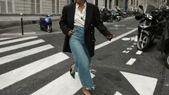 Široké džíny jsou nejžhavějším zimním trendem. S čím je nosit, aby vám to opravdu slušelo